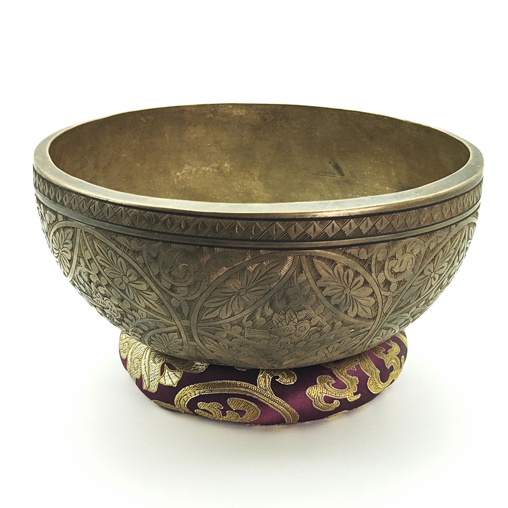 [SGP-060] KASA Jhumka Hand-Carving Hammered Singing Bowl "Dzhambhala & Sparrows" - B3 (22 cm, 1.6 kg)