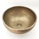 [SGP-024] Lingam Jhumka KASA Hammered Singing Bowl - D#3 (28 cm, 2.6 kg)