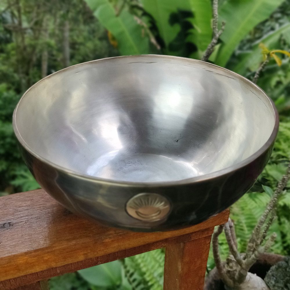 newmoon_singing_bowl_big_04