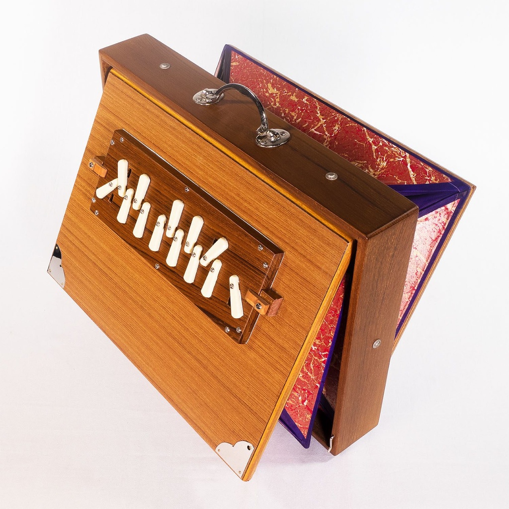 mui-101_shruti_box_brown_01