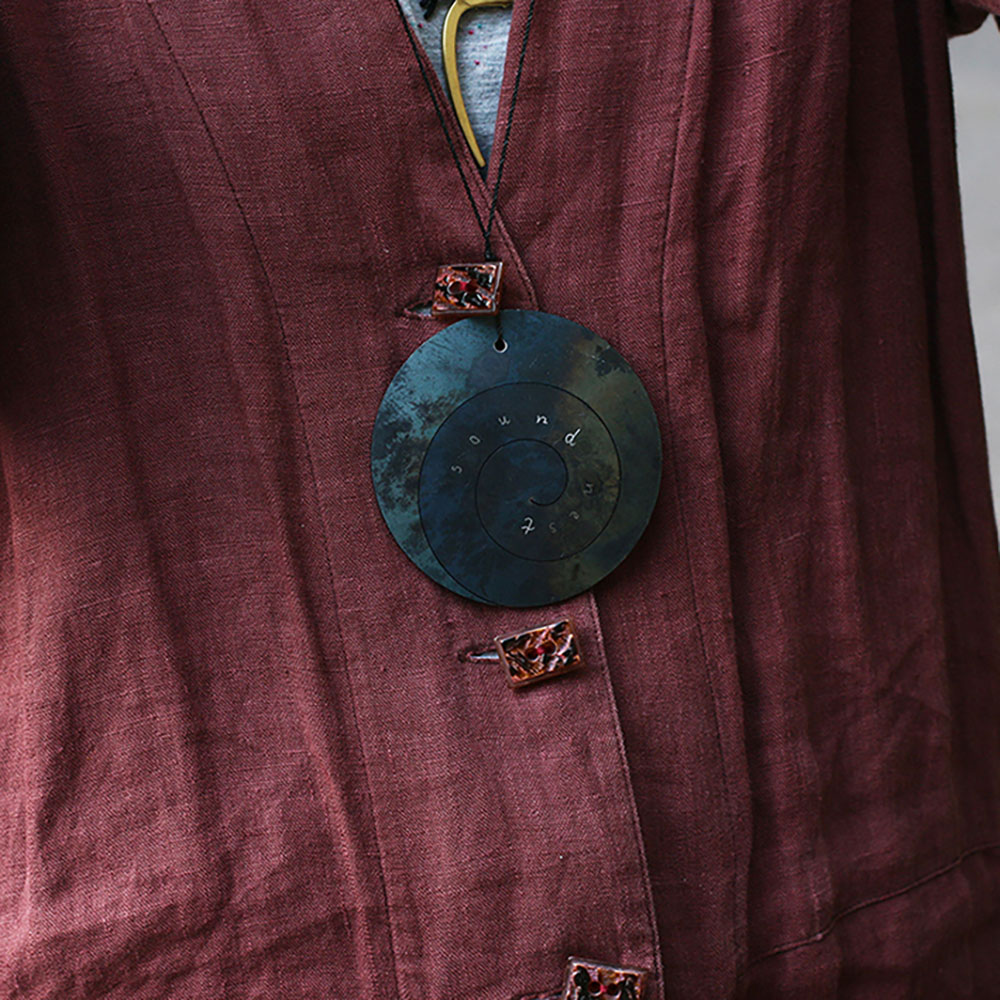 gng-028_sound_nest_pocket_gong_black_02